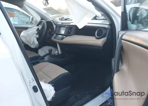 2016 Toyota Rav4 Xle z USA, uszkodzony, nr VIN 2T3RFREV7GW462141